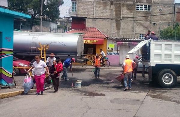 Antorcha realiza jornadas de bacheo en Nicolás Romero