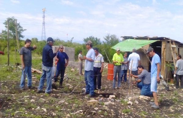 CFE accede a elaborar proyecto de electrificación en la Buenos Aires.