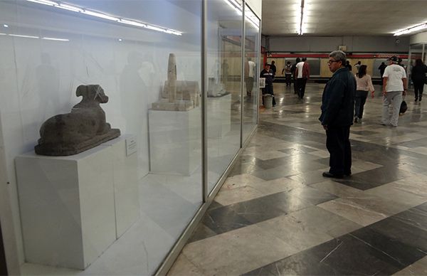 Canteros exponen su herencia en piedra en el Metro de la Ciudad de México