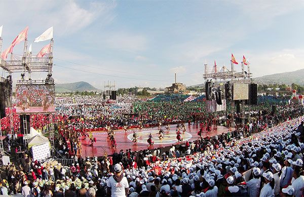 Reúne antorcha 80 mil ixtapaluquenses en festejo del 30 Aniversario   