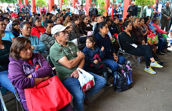 Familias humildes mejoran su vivienda