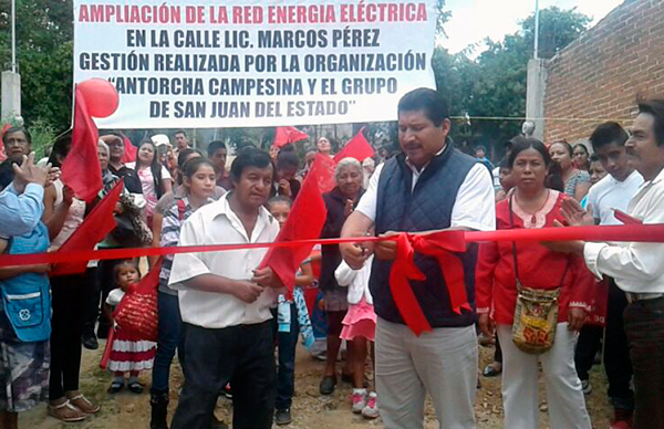 Antorcha lleva energía eléctrica a San Juan del Estado