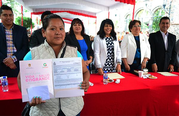 Aseguran a mujeres contra el cáncer