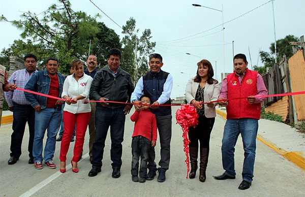 En La Cañada, pavimentan calles