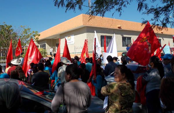 Los antorchistas de la Colonia Alta Vista se beneficiarán con Agua Potable 