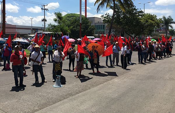 Retiene Sagarpa recurso para campesinos 