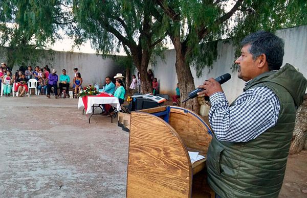 Regidor antorchista de Fresnillo apadrina a Bachilleres  en Montemariana