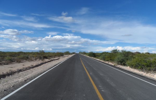 Continúa el mejoramiento de caminos en Santo Domingo