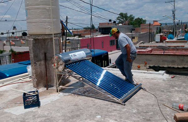 Inicia instalación de calentadores solares