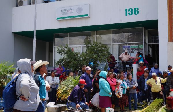 Campesinos del estado protestan ante la Sagarpa por detención de recursos federales