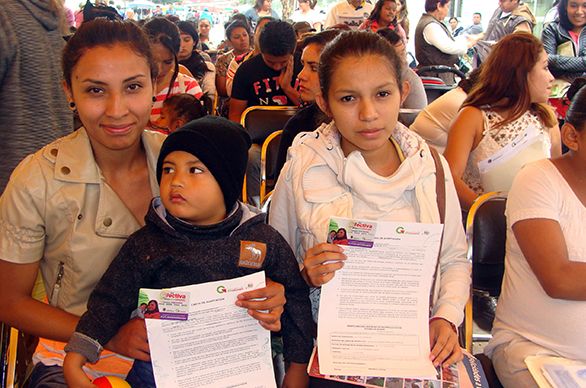 Madres adolescentes reciben apoyo alimentario