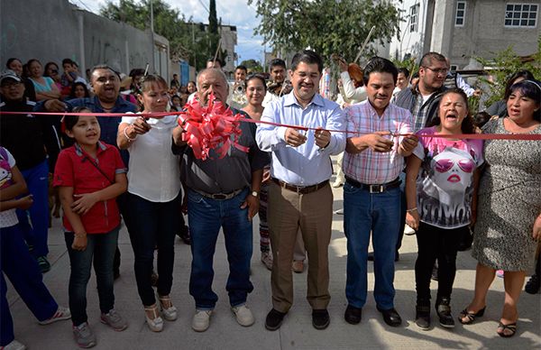 Texcocanos agradecen al Movimiento Antorchista por pavimentaciones