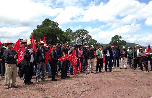 Arranca pavimentación en Agua dulce Siniyuvi 