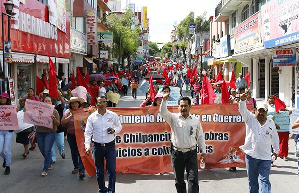 Tras protesta, el alcalde Leyva Mena se reúne con antorchistas 