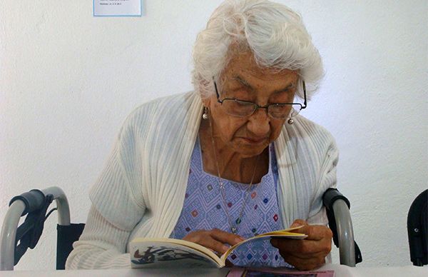 Presentación del libro de la maestra Dolores Castro Varela