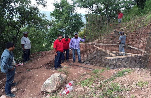 Más de 3 mdp invertirá la CDI en obra de agua potable para Barranca Xoco