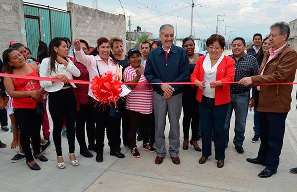 Inaugura Antorcha pavimentación de calles en colonia Arboledas de Chimalhuacán