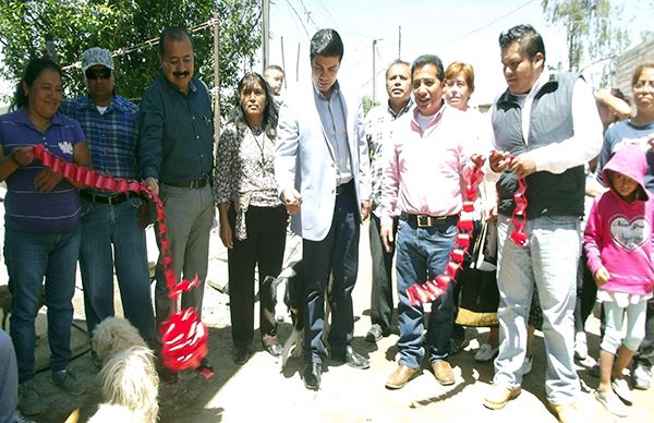 Con alumbrado y drenaje, Antorcha beneficia a 684 colonos de Cerro del Pino 