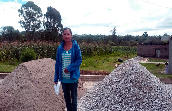 Atorchistas de Panotla, beneficiados con entrega de acciones de vivienda 