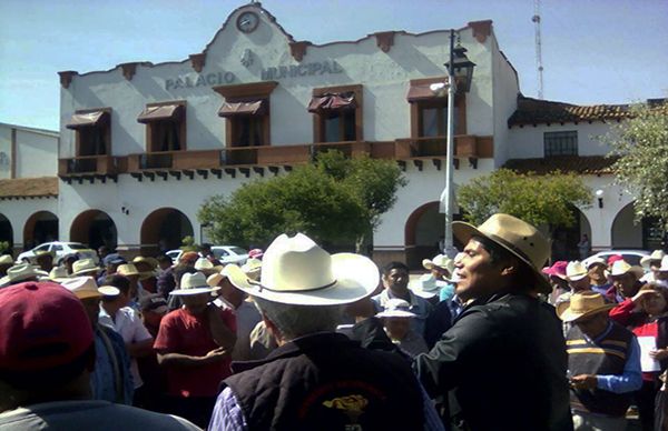 Crece inconformidad por mal gobierno en Almoloya de Juárez