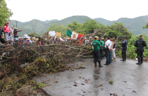 Campesinos de Tlanecpaquila en lucha por salvaguardas sus tierras