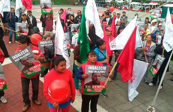 A dos meses de plantón, Indalecio no resuelve demandas sociales en Ecatepec