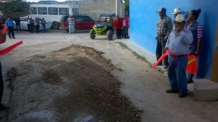 Mejora de caminos en Santo Domingo, fruto de la gestión antorchista