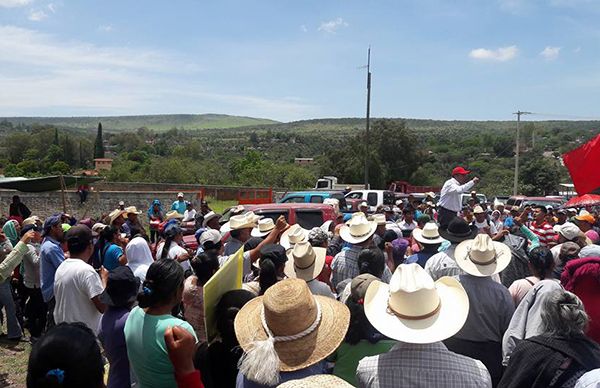 Campesinos reciben fertilizante en San Miguel de Allende