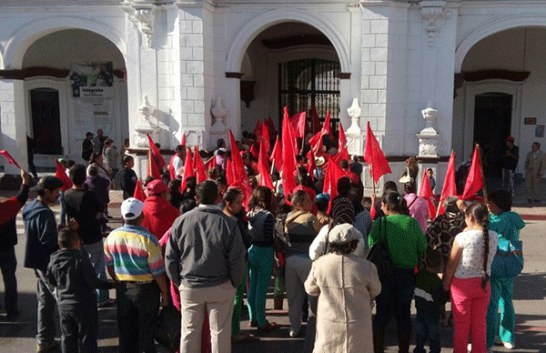 Edil de Ciudad Hidalgo compromete obras con grupos antorchistas