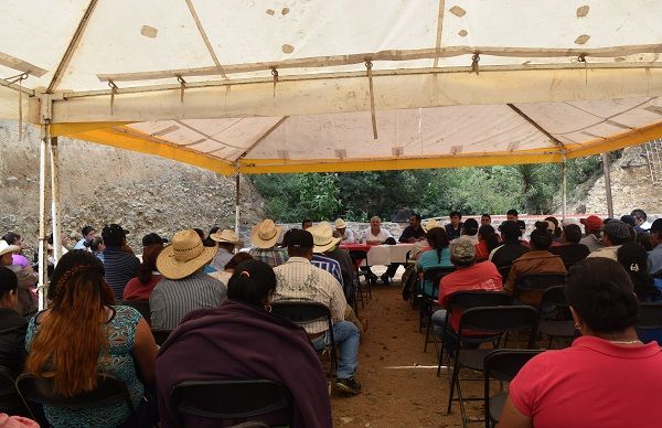 Antorchistas se reúnen en Armadillo de los Infante