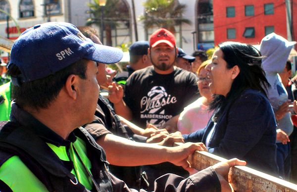  Gobierno priísta de Ecatepec reprime protesta pacífica  