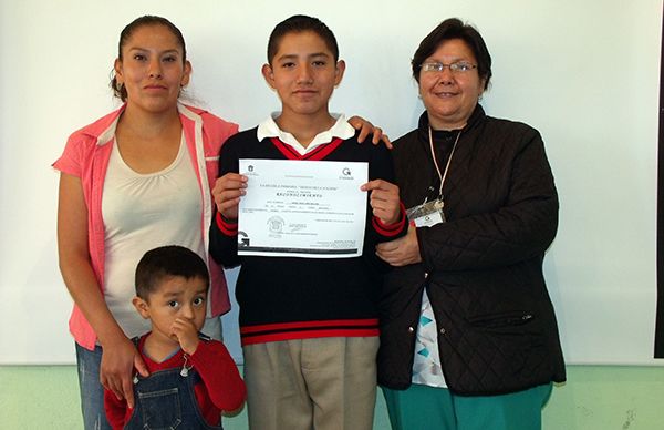 Escuela para padres en Chimal