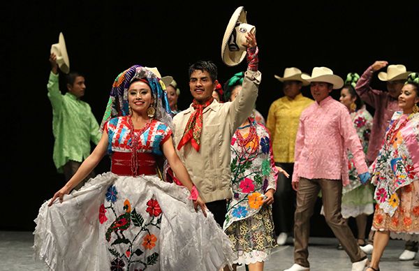  Danza, pintura y música deleitan al público chimalhuacano 