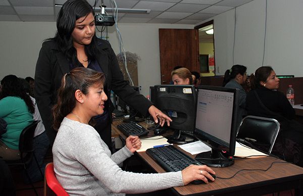 Inicia curso de computación avanzada