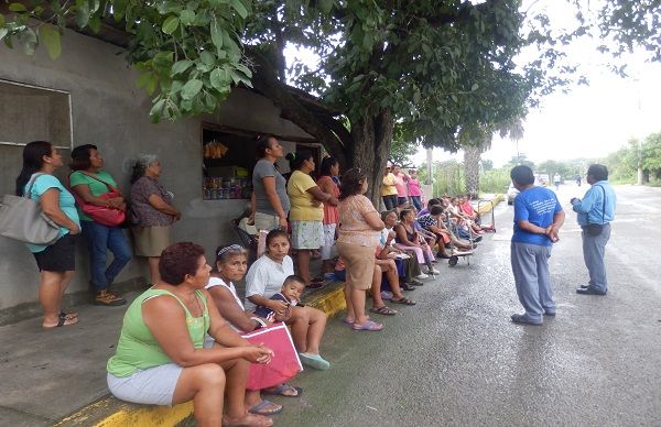 Habitantes de la 12 de Julio en Valles pedirán servicios a la administración municipal.