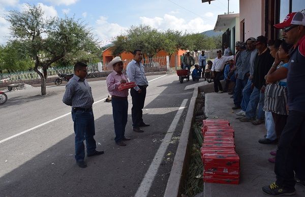 Entrega administración antorchista herramientas de trabajo a los artesanos de Rancho Nuevo