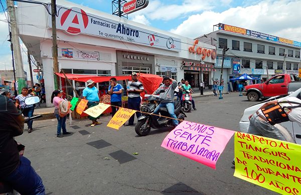   Tianguistas de Chimalhuacán exigen justicia