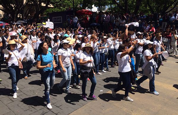 Se suma Antorcha a marcha de la UAEM