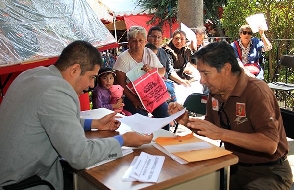  Asesoran a personas de la tercera edad para realizar su testamento 