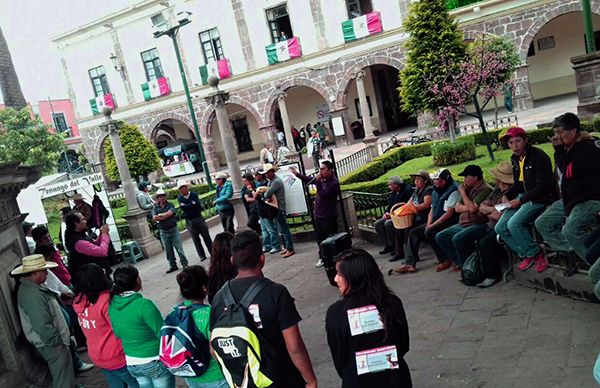 Continúa lucha de estudiantes en Tenango; edil priista sin resolver