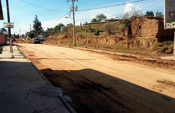  Concluyen construcción de carretera en comunidades de Panotla