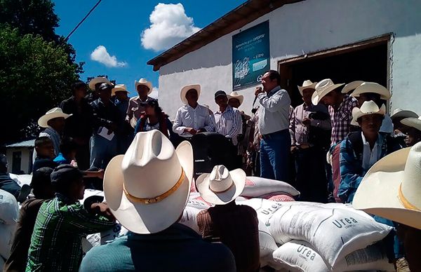 Arranca entrega de apoyos agrícolas en Mezquital