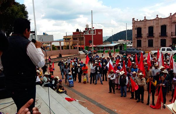 Edil de San José del Rincón acuerda obras con Antorcha   