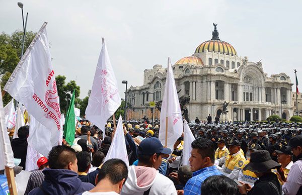   Protestan ixtapaluquenses junto a 15 mil antorchistas en la CDMX