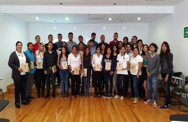 Estudiantes de la licenciatura en  derecho Visitan  la Casa de Cultura Jurídica