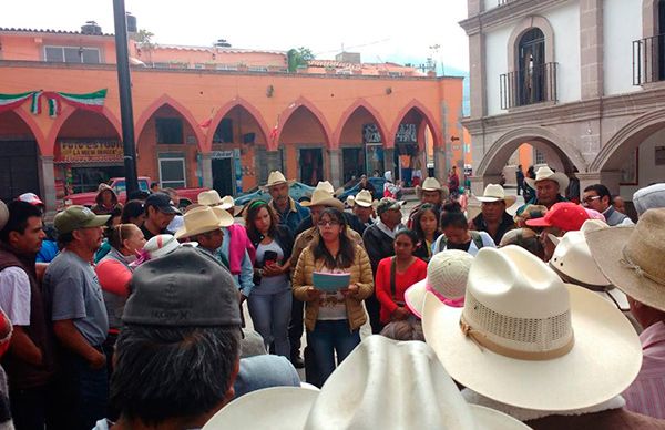 Edil de Temascalcingo ignora las demandas de obra social