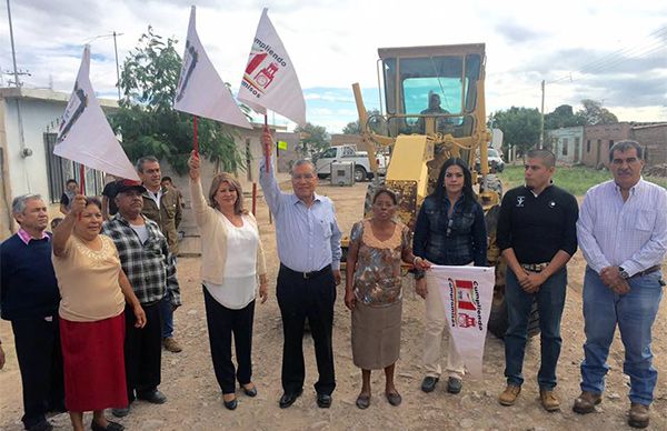 Inicia pavimentación del Ejido Benavides