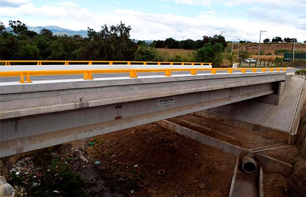 Inauguran puente vehicular gracias a gestión antorchista