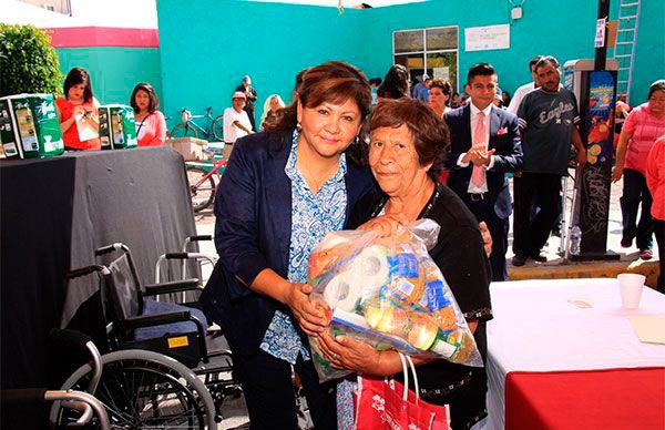   ​Cuidan alimentación de adultos mayores