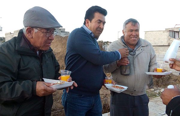 Arranca construcción de auditorio en colonia antorchista